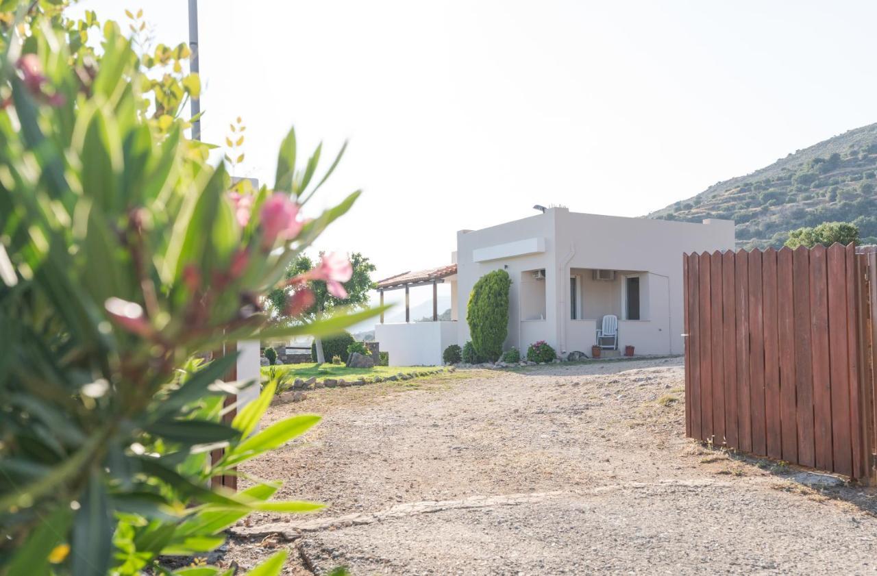 Athanasia House Asomatoi