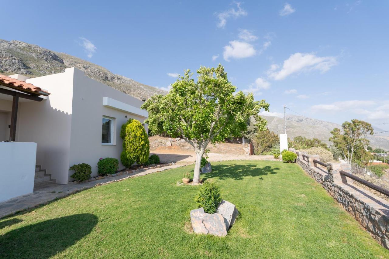 Athanasia House * Asomatoi